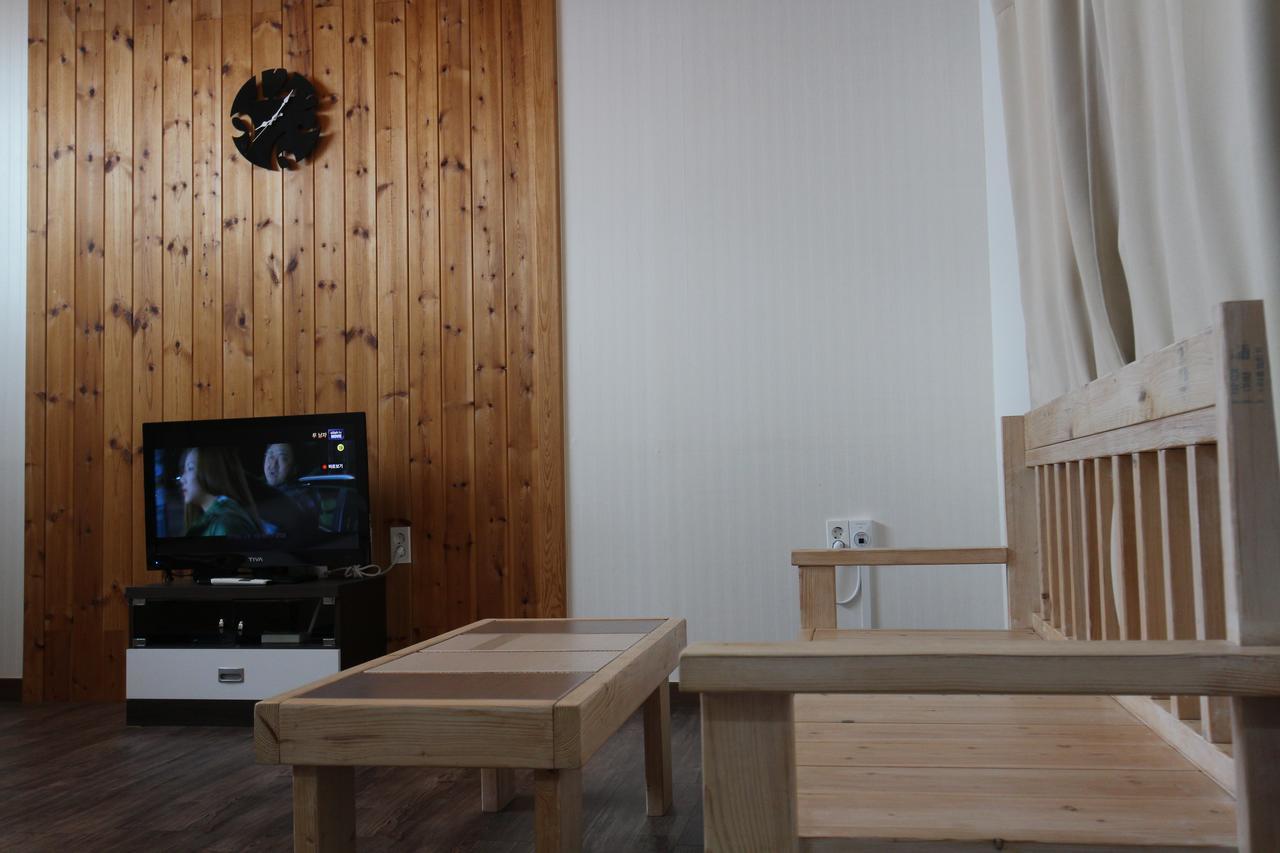 Guesthouse Kim'S Cabin Seogwipo Exterior photo